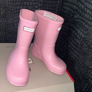 Pink Us 8 lightly worn hunter rain boots like new toddler
